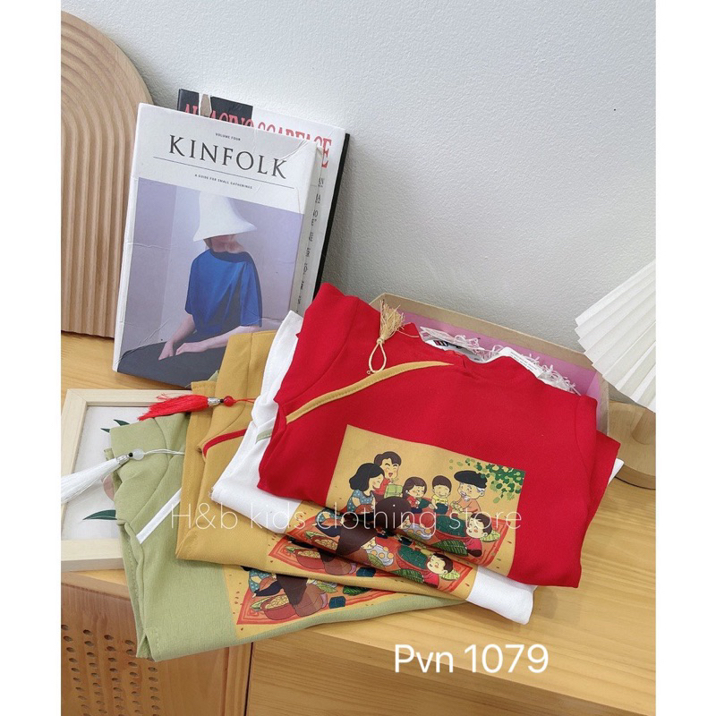 Áo dài cách tân đoàn viên bé trai