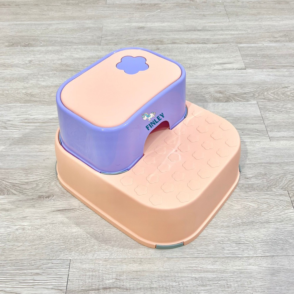 Ghế bậc thang, ghế kê chân cho bé khi đánh răng, vệ sinh vừa làm ghế tắm