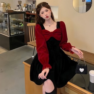Đầm nhung xòe tay dài phối nơ ngực
