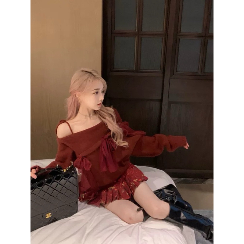 Set STRAWBERRY Giáng Sinh áo len chân váy đỏ đính nơ