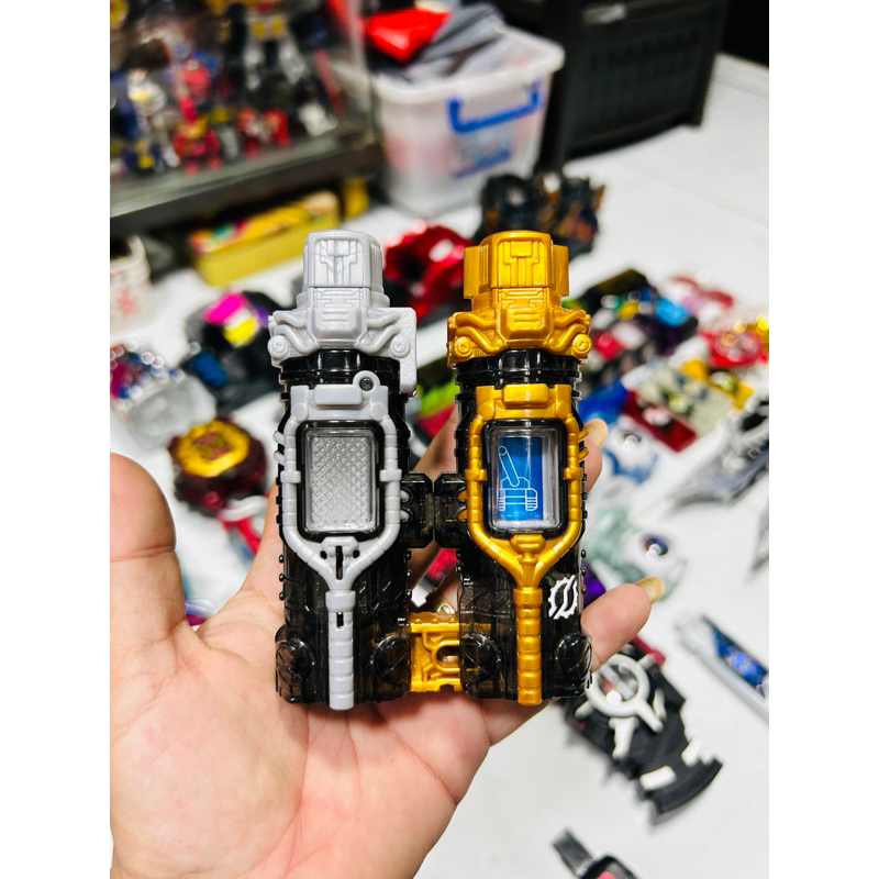 Đồ chơi siêu nhân Kamen Rider Build Full full rabbit tanks bottle Dx