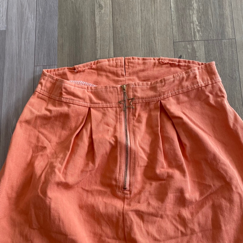 2hand chân váy cam sữa eo 68cm dài 45cm 174