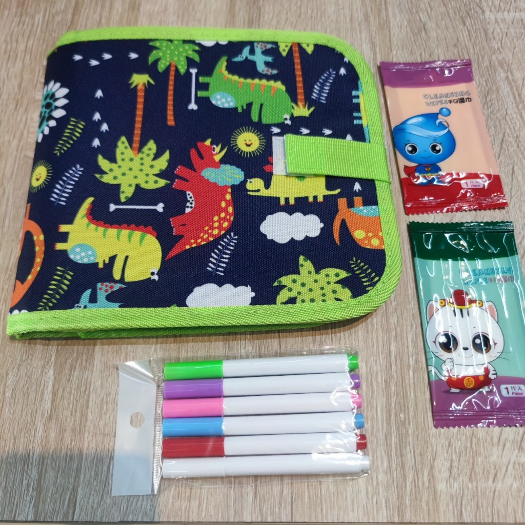 Sổ vẽ xoá được cho bé kèm 6 bút siêu tiện lợi với kích thước nhỏ gọn dễ mang ra ngoài