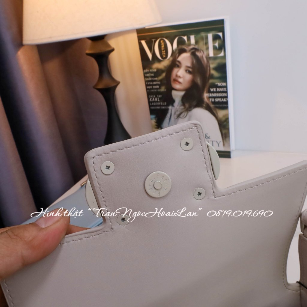 Túi kẹp nách + đeo chéo nữ size 21,5cm*7,5cm*17,5cm  PW2-76610072  đủ màu