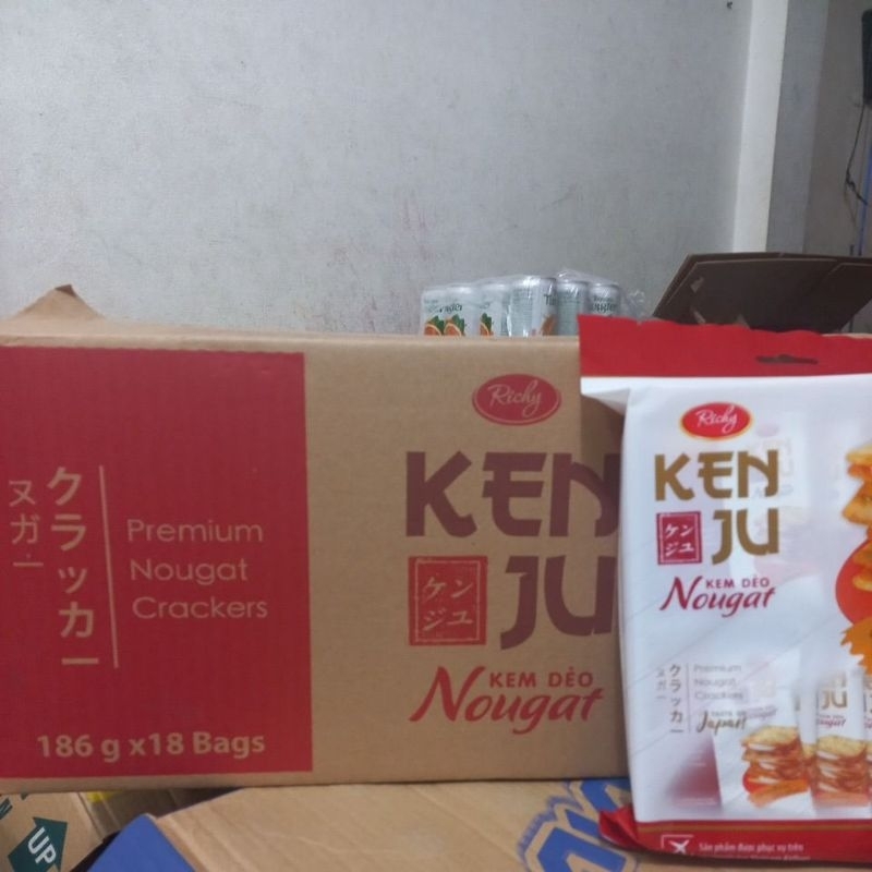 Thùng bánh giòn kem dẻo Kenju Nougat 18 gói *186g