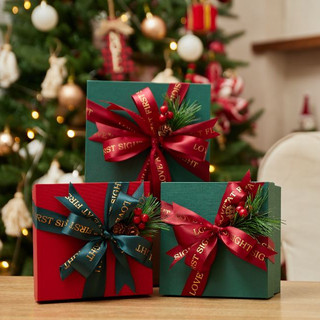 Set quà Noel Giáng sinh Nến thơm, Tinh dầu, Nước hoa xịt vải Ember Brown cao cấp kèm Thiệp