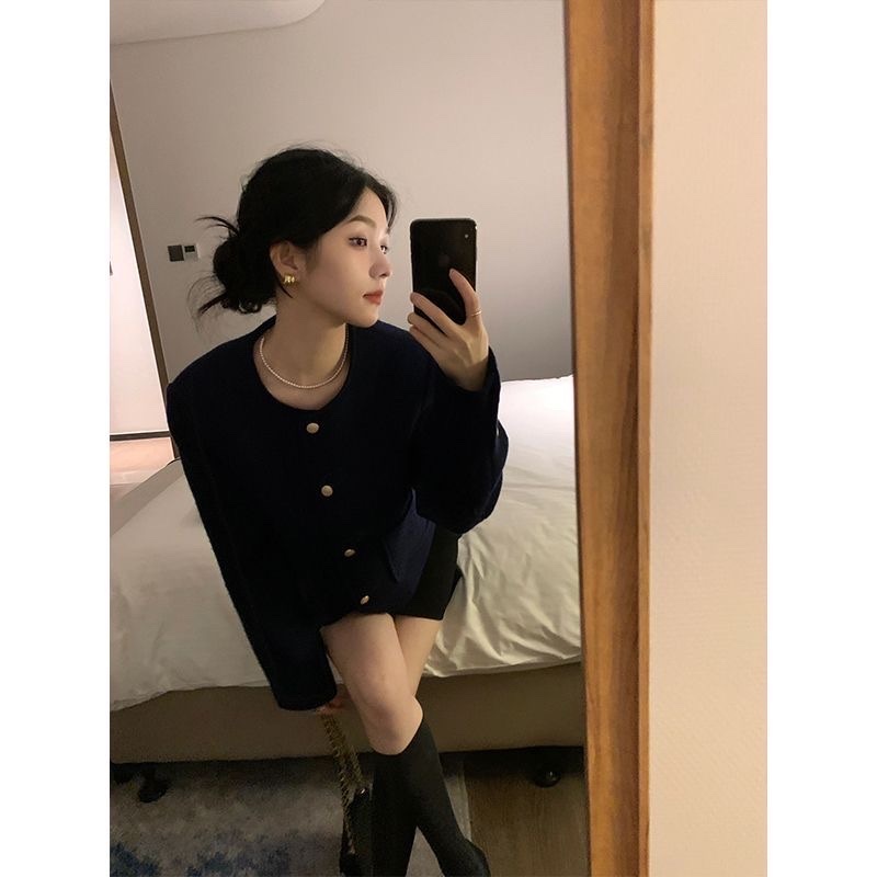 Áo khoác dạ màu xanh than phối cúc đồng thời trang thu đông Hàn Quốc