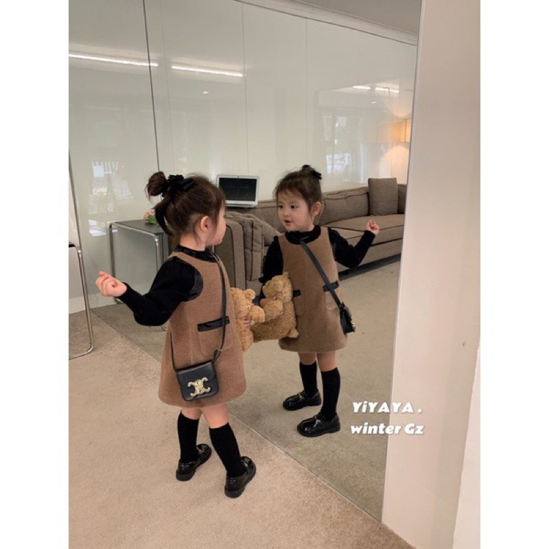 𝒀𝑰𝒀𝑨𝒀𝑨 𝑲𝑰𝑫𝑺 (2251) - Váy dạ nhung viền đen (không gồm áo len)