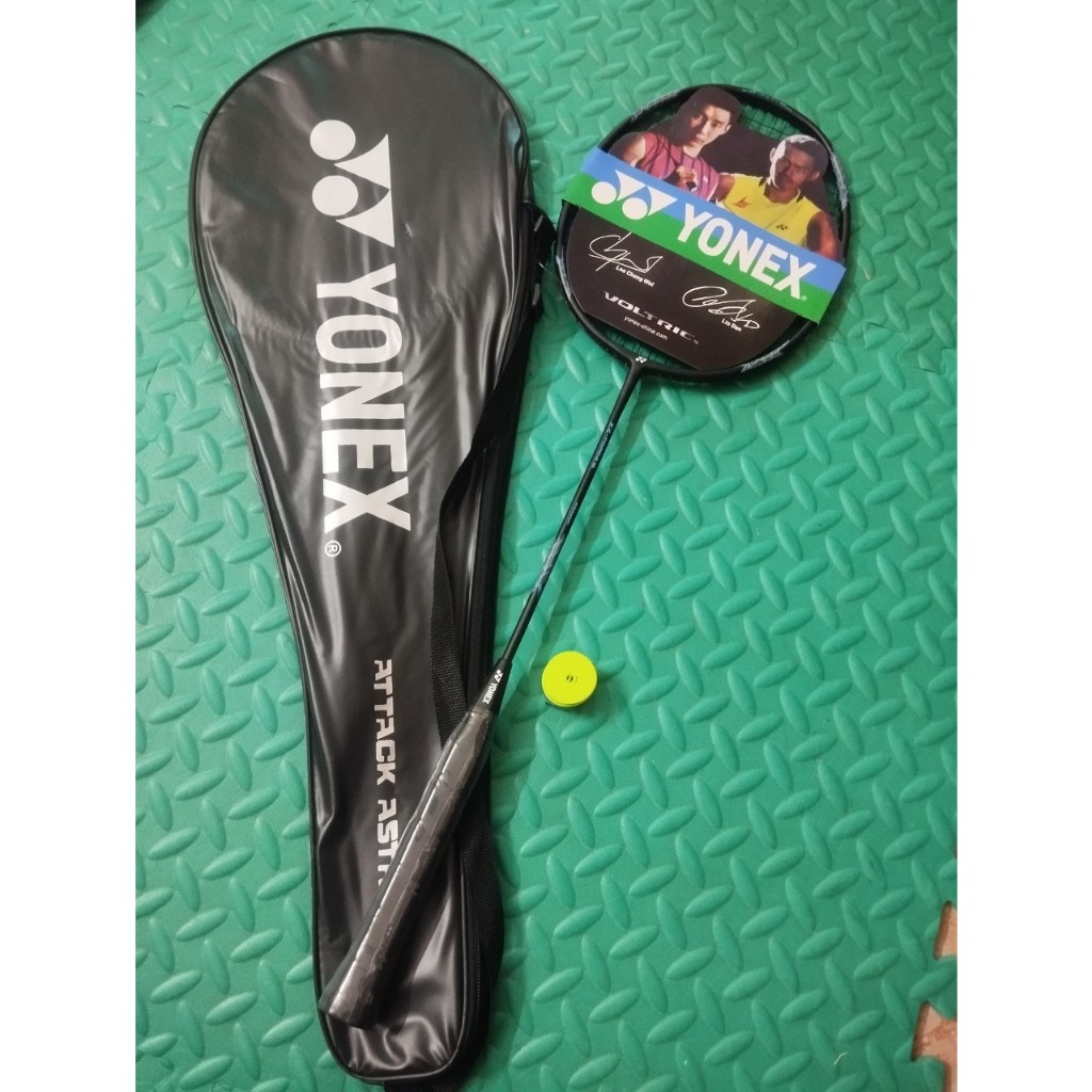 Vợt cầu lông Yonex đan sẵn chất lương cao tặng kèm cuốn cán