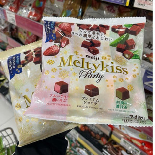 "Date 8/2024" KẸO SOCOLA TƯƠI MELTY KISS MEIJI NHẬT BẢN 150G