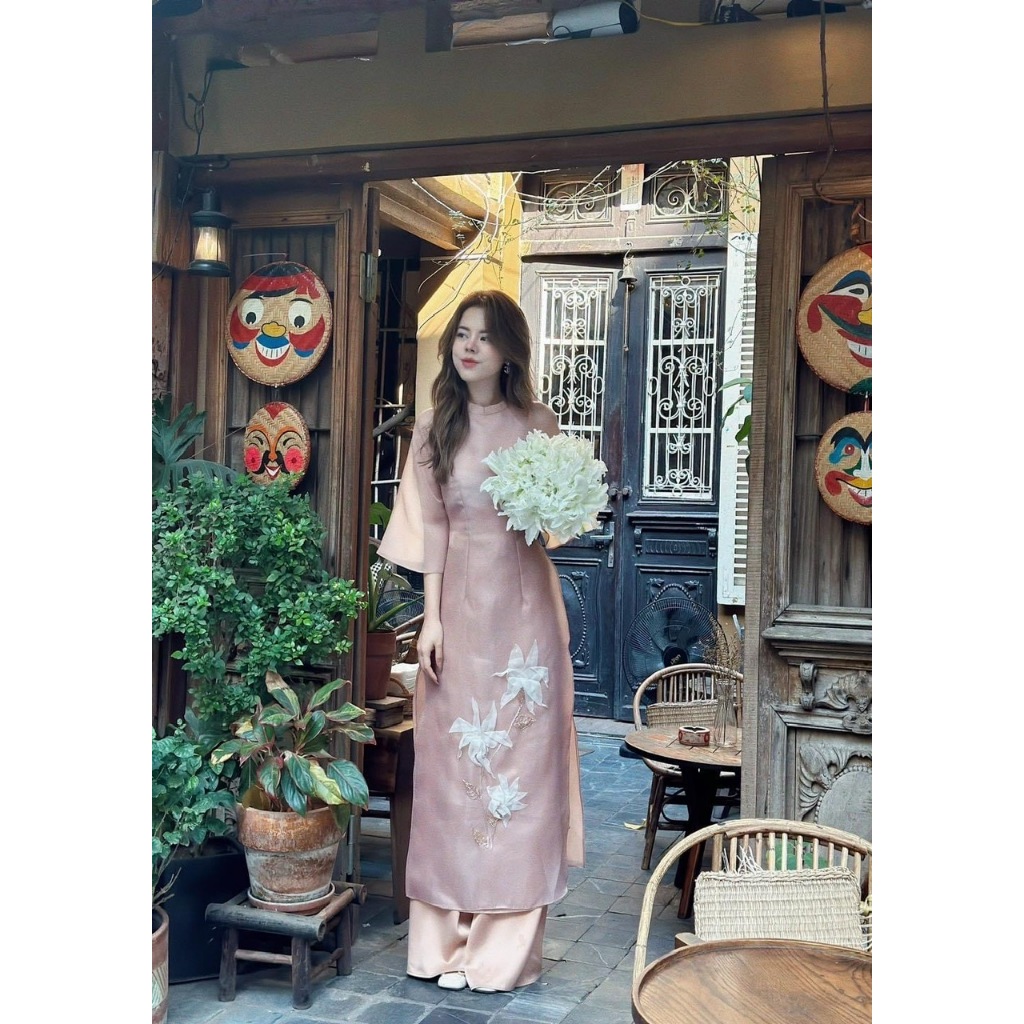 Áo Dài Cách Tân Nữ vải Voon Thêu Hoa Nổi đơn giản nhẹ nhàng Mặc đi chơi, sự kiện, đi ăn cưới