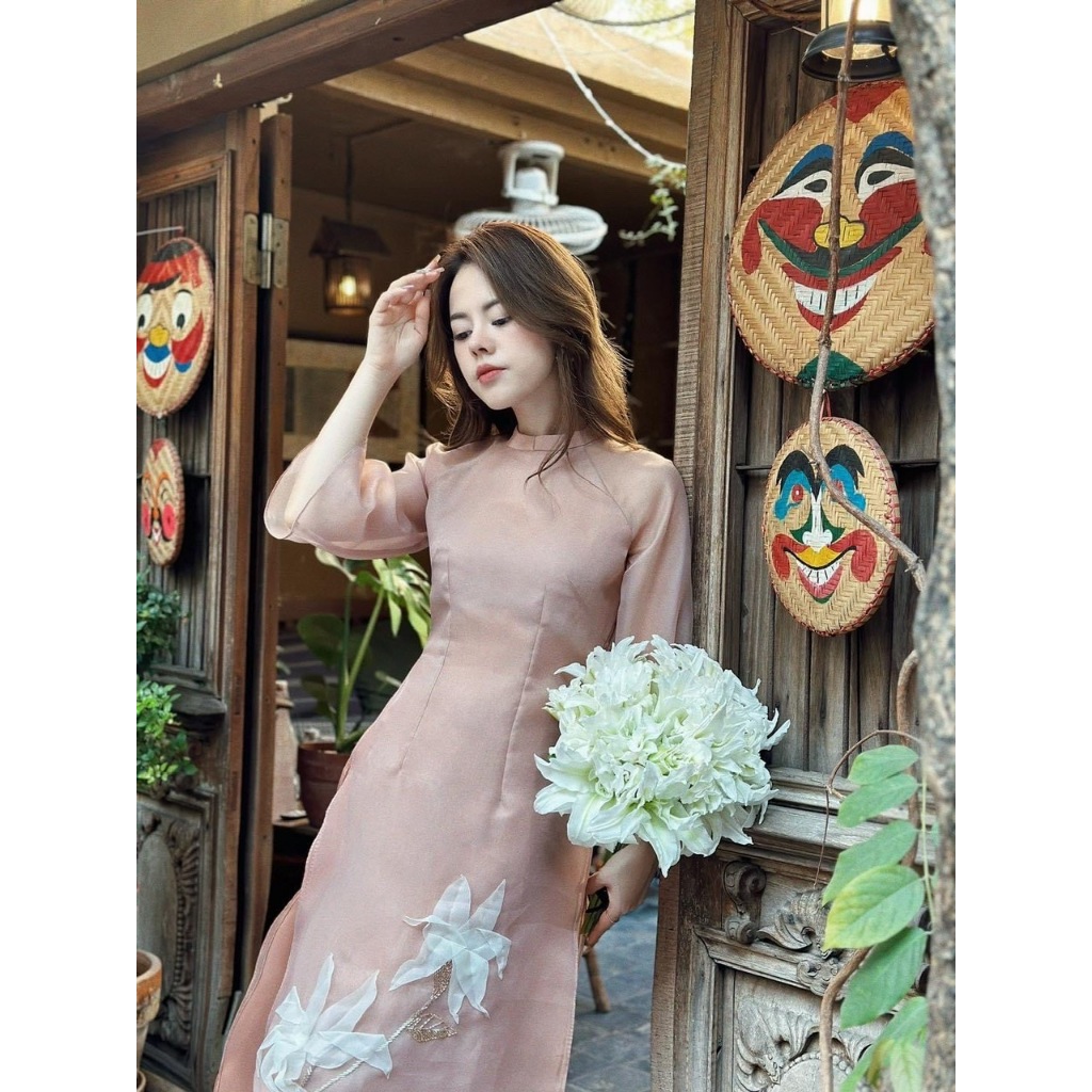 Áo Dài Cách Tân Nữ vải Voon Thêu Hoa Nổi đơn giản nhẹ nhàng Mặc đi chơi, sự kiện, đi ăn cưới