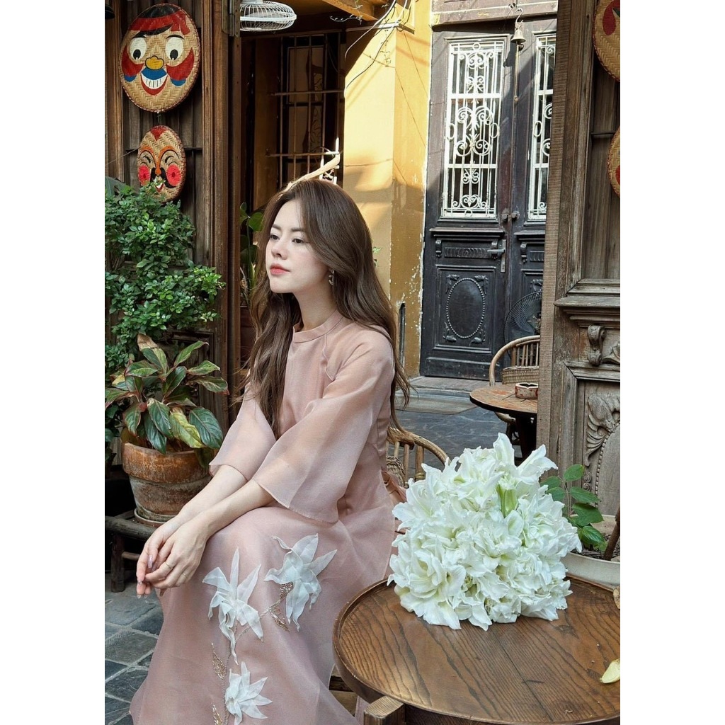 Áo Dài Cách Tân Nữ vải Voon Thêu Hoa Nổi đơn giản nhẹ nhàng Mặc đi chơi, sự kiện, đi ăn cưới
