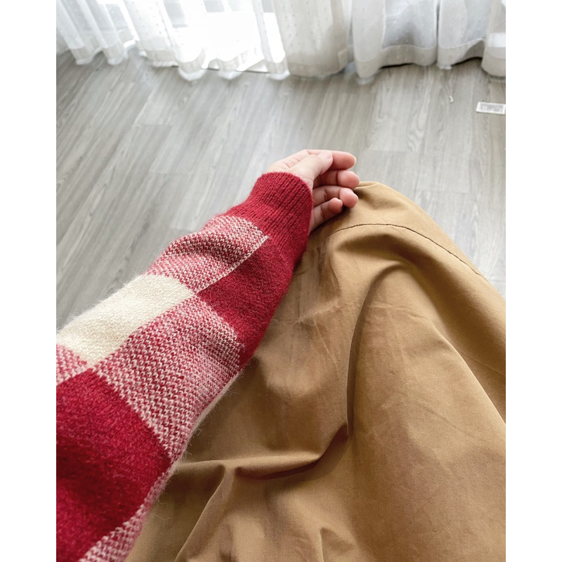 ÁO LEN KẺ ĐỎ VUÔNG