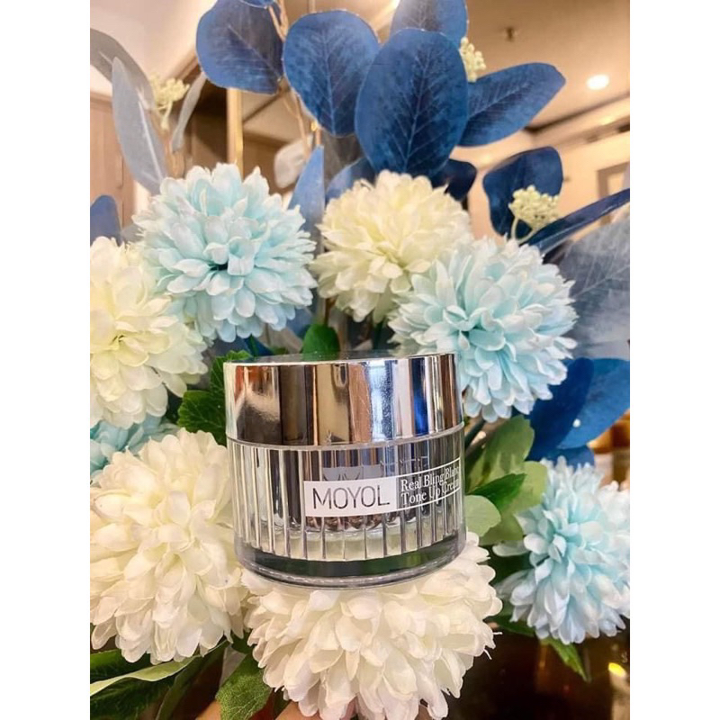 Kem tươi nâng tone da Hàn Quốc Moyol Real Bling Blanc Tone Up Cream 50ML