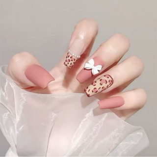 Nailbox móng giả thiết kế tone hồng vẽ da beo gắn nơ, nhám/bóng Thyy.nail