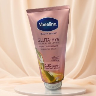 Sữa Dưỡng Thể Vaseline Gluta-Hya Serum Burst UV Lotion Dewy Radiance 300ml - Sáng Da Chuyên Sâu Ban Đêm