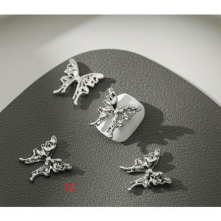 Lẻ 1 cái charm mã 19