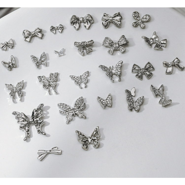 LẺ 1 CÁI CHARM CÁC MÃ CHARM MỚI NHÉ A