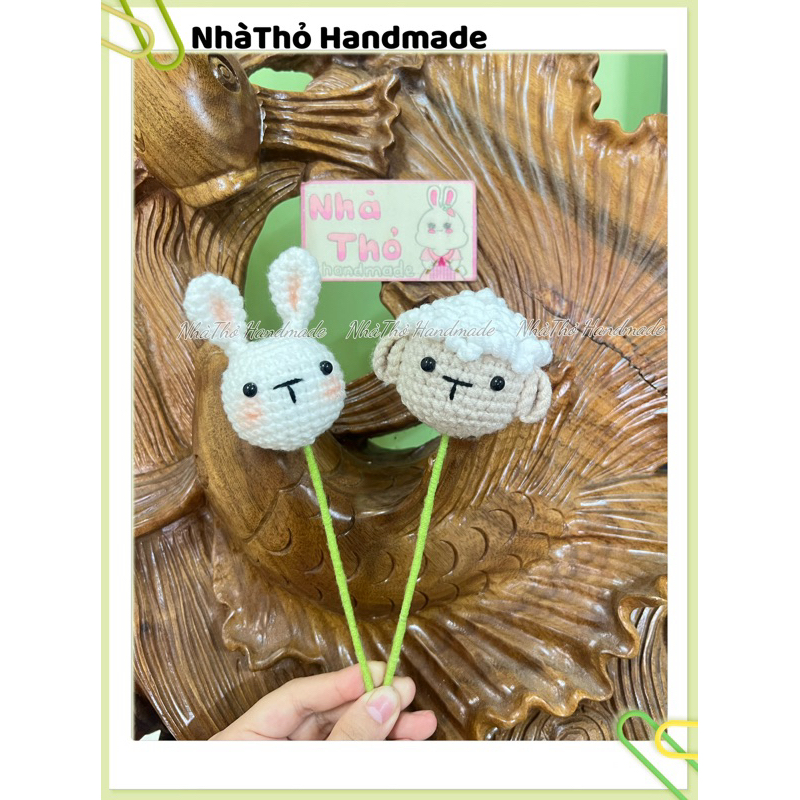 Bông hoa handmade bằng len gắn xe, treo xe, trang trí kính hậu dễ thương