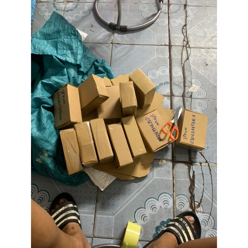 20 kiện hàng ngẫu nhiên + tặng 1 mô hinh, lego random