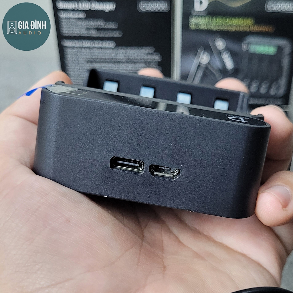 Pin sạc AA + Dock 4 pin Dbacoustic C4000L - Chính Hãng