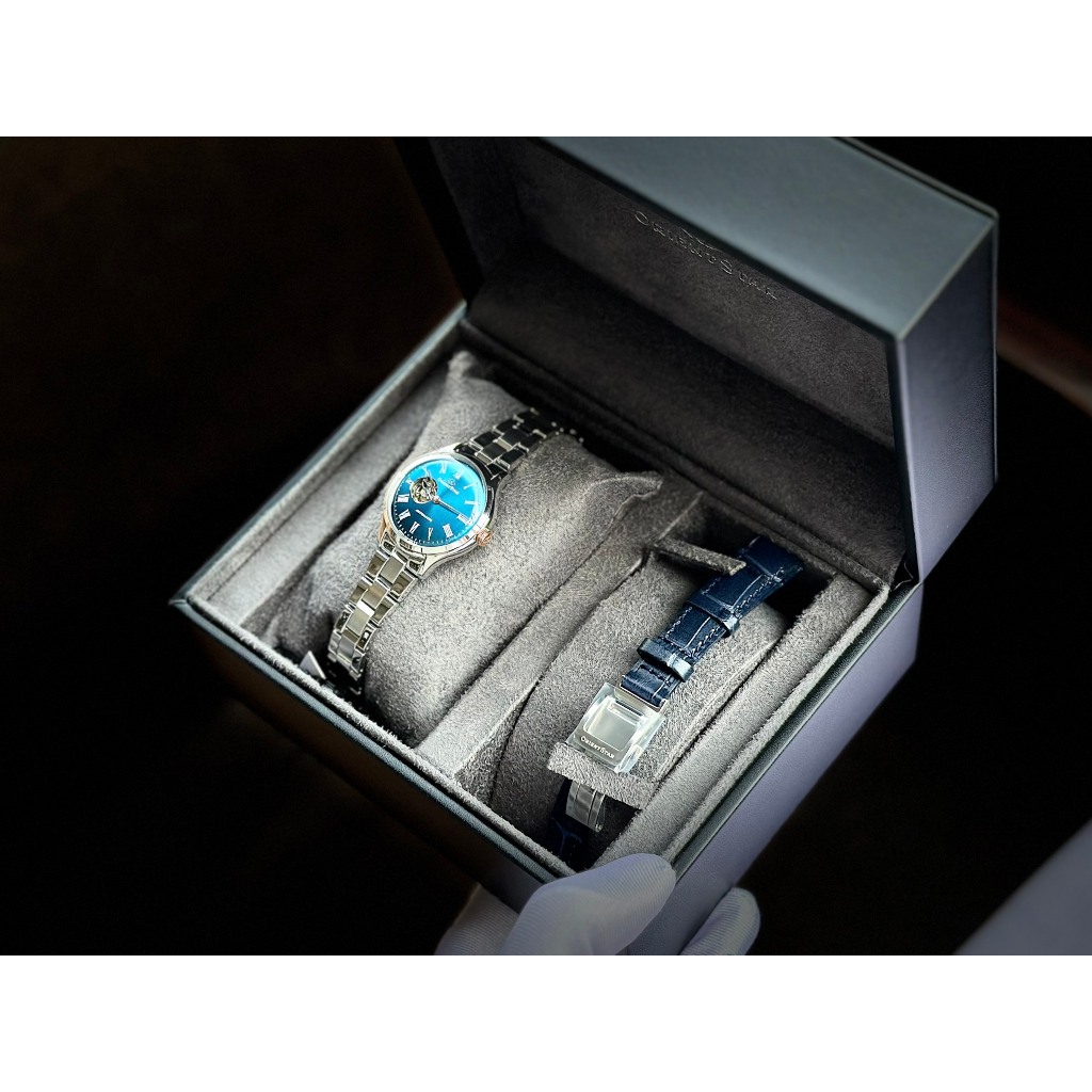 Đồng hồ nữ dây thép Orient Star Automatic Open Heart RK-ND0019L