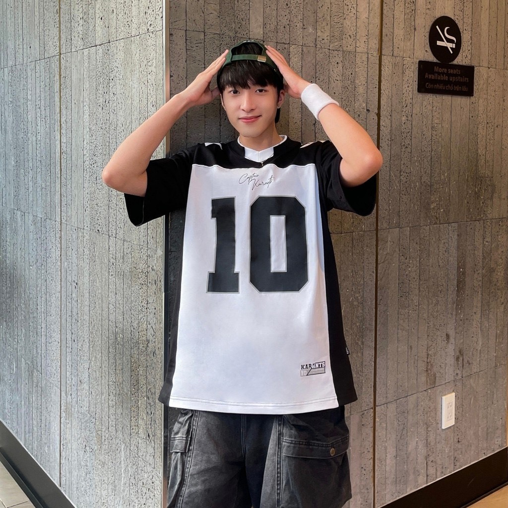 Áo Thun Phối Bóng Đá Karants Local Brand. Áo phông nam nữ Streetwear Form Oversize - KR63