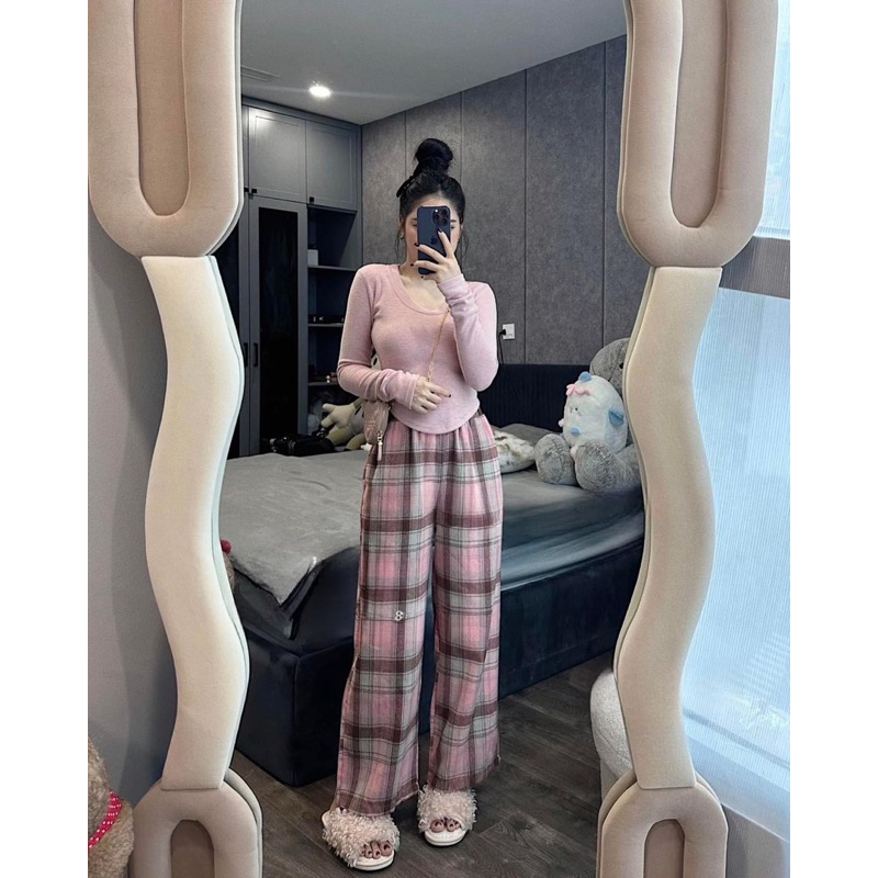 Set Áo Hồng Mix Quần Kẻ KAB