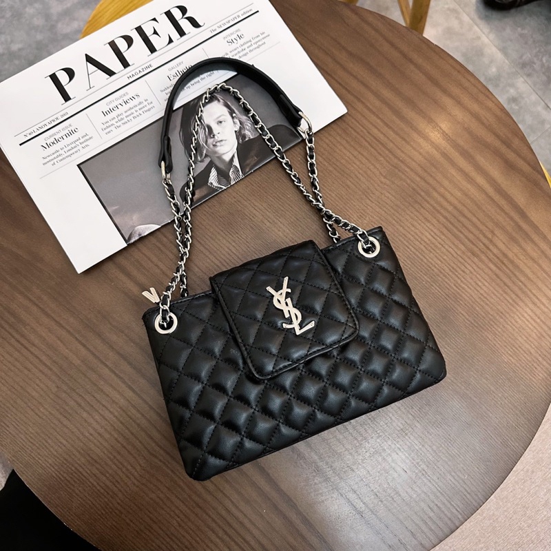 Túi đeo chéo đeo vai trần ô size 23 tag bạc mẫu mới hàng đẹp