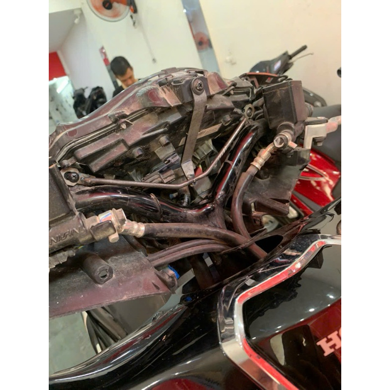 PÁT CHỐNG RUNG ĐẦU ĐÈN SH 2017 - 2019 và Sh 2020 - 2024