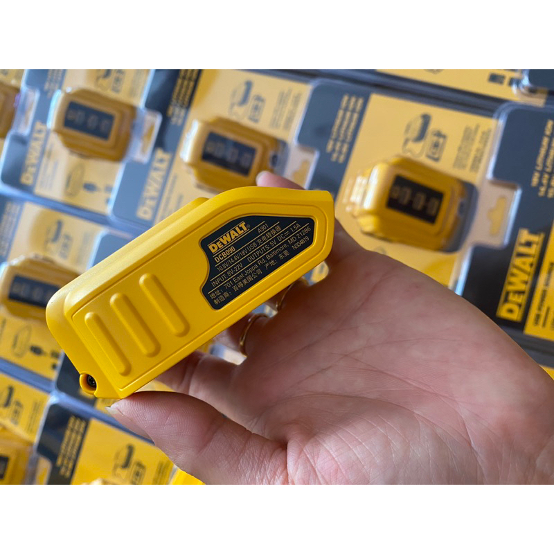 Đốc sạc Dewalt Dcb090 chính hãng