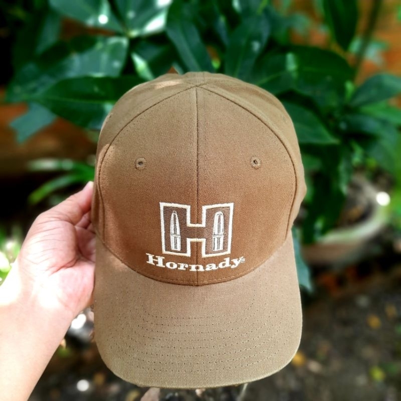 Nón kết thời trang nam nữ unisex màu đen. Mũ lưỡi trai màu đen thời trang