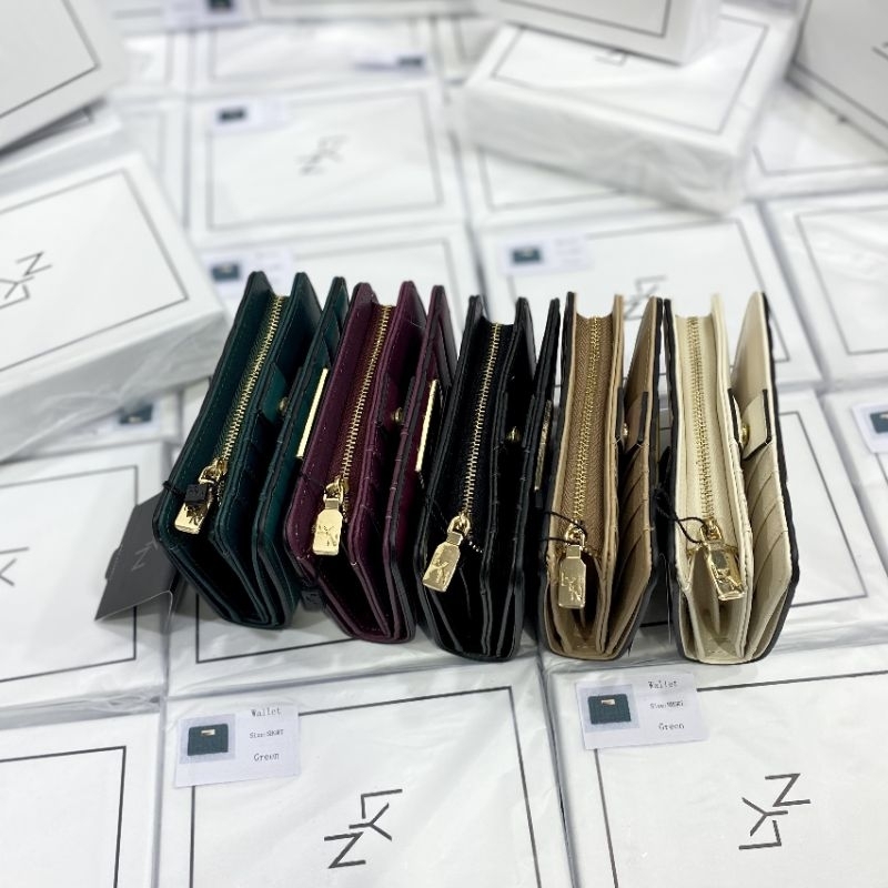 VÍ LYN CHẦN NGẮN