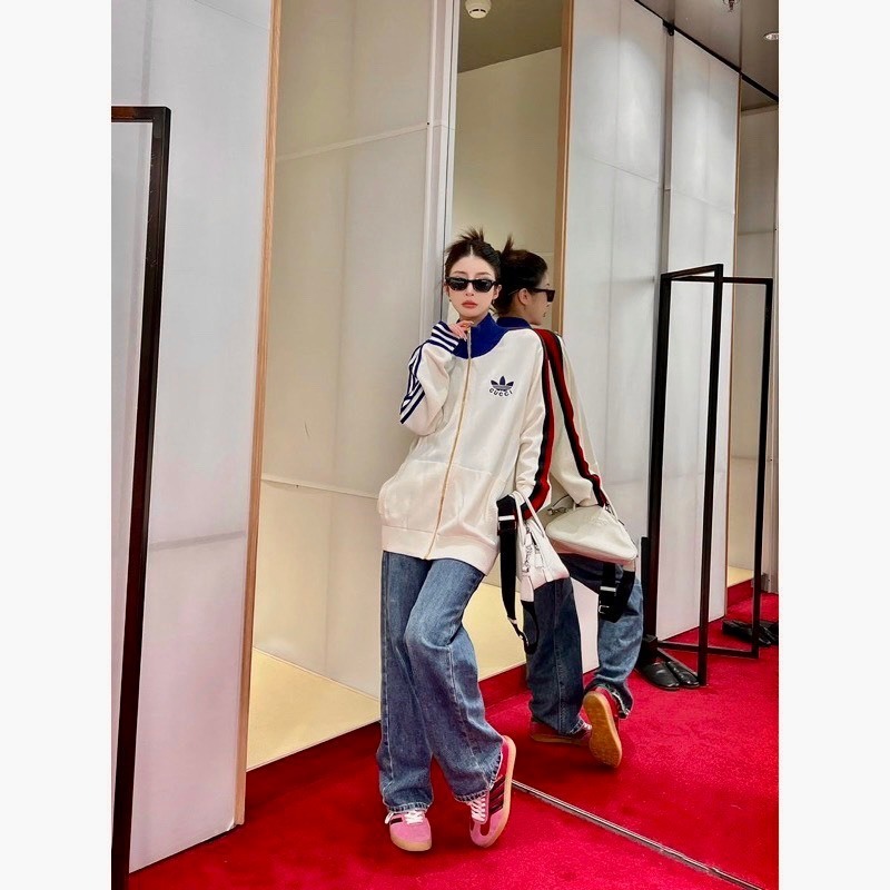 Áo Khoác Adidass phối tay kẻ vàng, Áo Khoác Adidas Gucci Nam Nữ Hotrend Dày Dặn Kiểu Dáng Unisex Nam Nữ chất Poly chuẩn