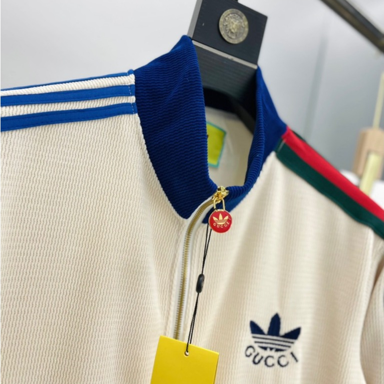 Áo Khoác Adidass phối tay kẻ vàng, Áo Khoác Adidas Gucci Nam Nữ Hotrend Dày Dặn Kiểu Dáng Unisex Nam Nữ chất Poly chuẩn