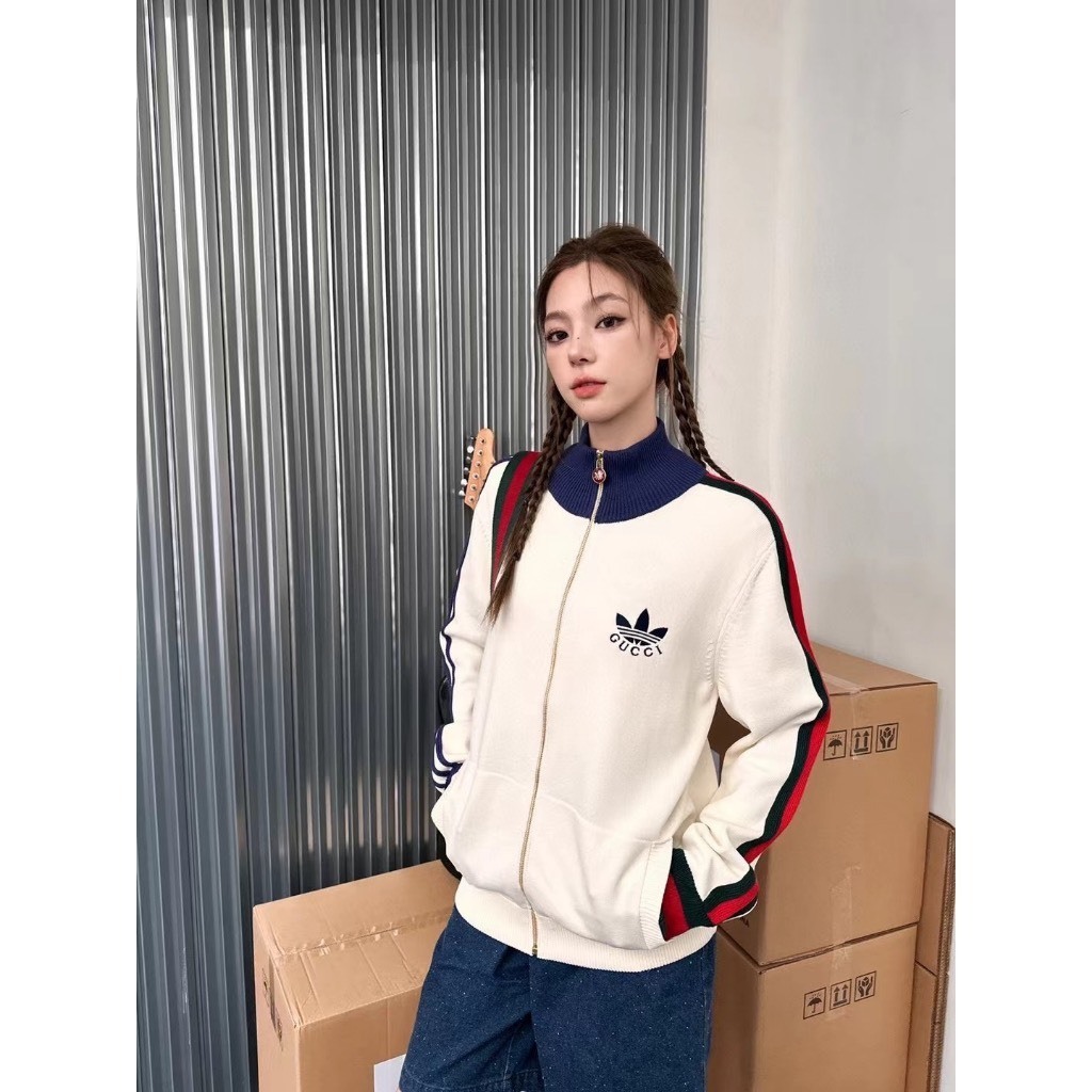 Áo Khoác Adidass phối tay kẻ vàng, Áo Khoác Adidas Gucci Nam Nữ Hotrend Dày Dặn Kiểu Dáng Unisex Nam Nữ chất Poly chuẩn