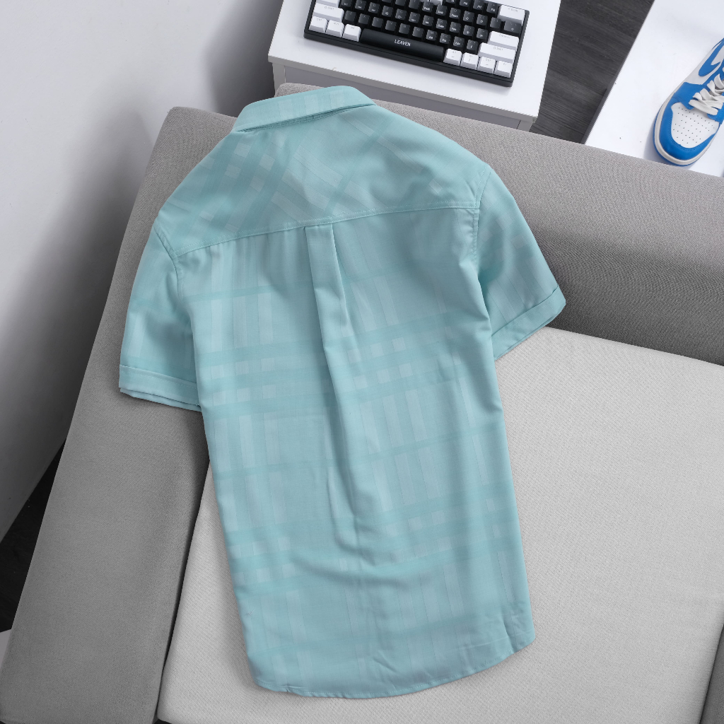 Áo Sơ Mi Nam Tay Ngắn Caro 3 Sọc Vuông Mềm Mịn Thoáng Mát Trẻ Trung Năng Động OVERCO - AA860