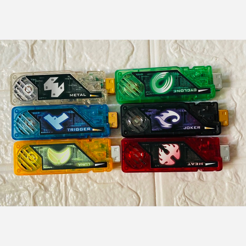 Đồ chơi siêu nhân Kamen Rider Double Memory W DX BANDAI