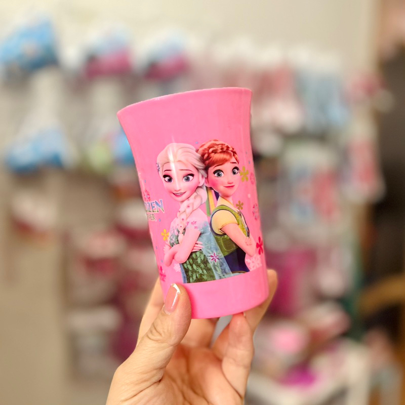 LY NHỰA DORAEMON ELSA