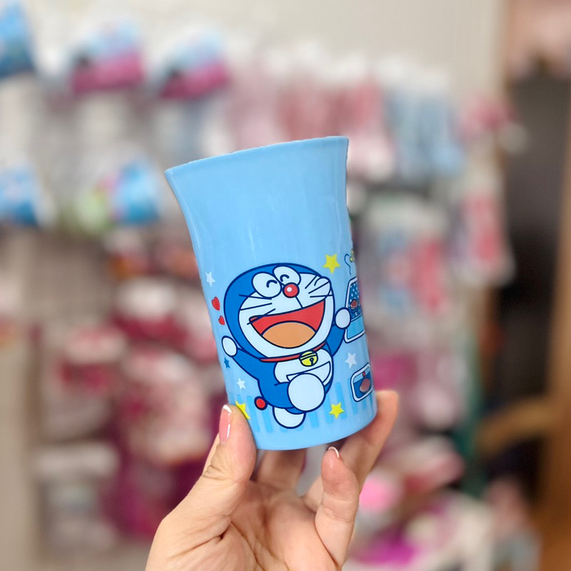 LY NHỰA DORAEMON ELSA