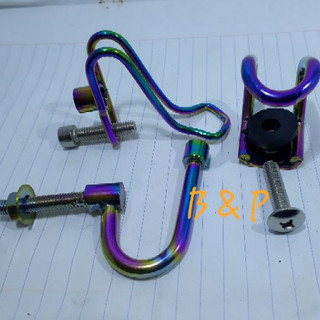 Móc titan 7 màu thời trang bắt yếm xe