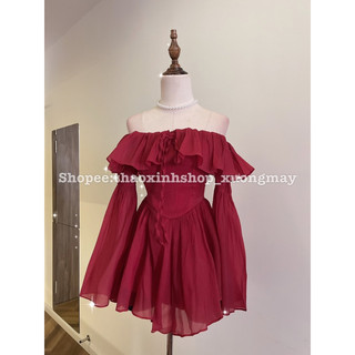 Set áo đỏ bẹt vai + quần đen đùi