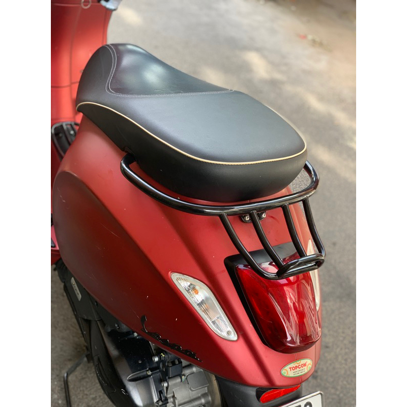 BAGA TAY XÁCH CẢNG SAU CONG VESPA PRIMAVERA ĐÃ QUA SỬ DỤNG