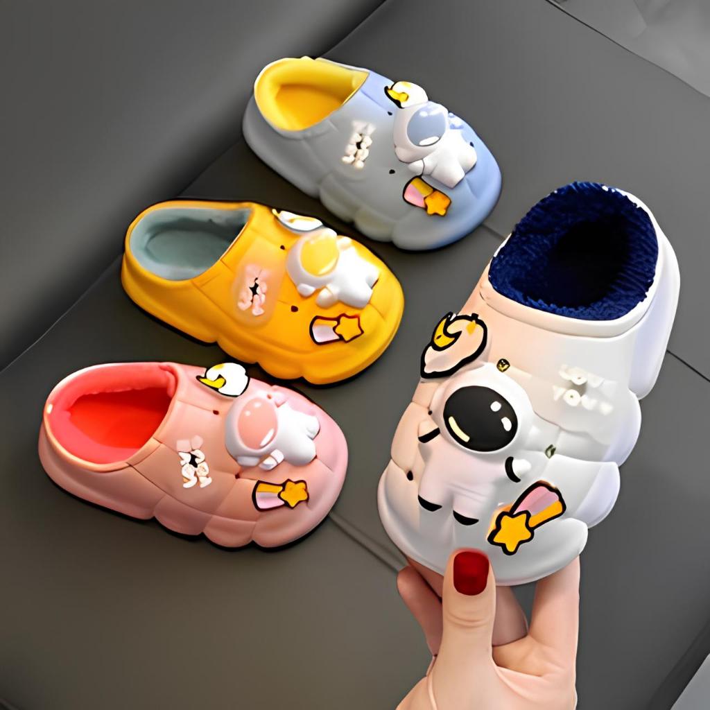 Sục Giày Lót Lông Phi Hành Gia Hót Siêu Cute Đáng Yêu , Dép Sục Phi Hành Gia Lót Lông Chống Thấm Nước Cho Bé