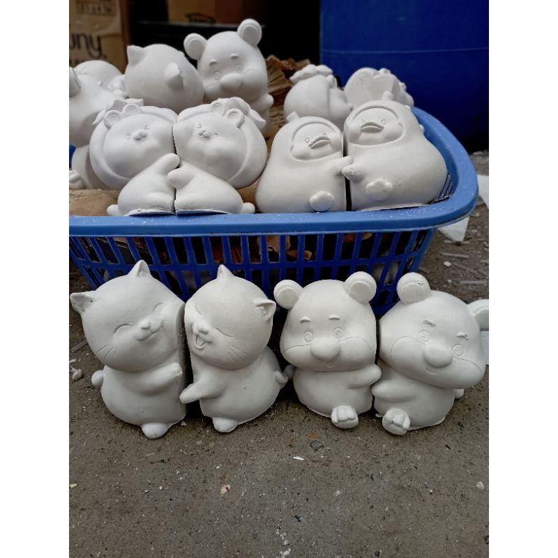 Tượng tô màu cặp đôi