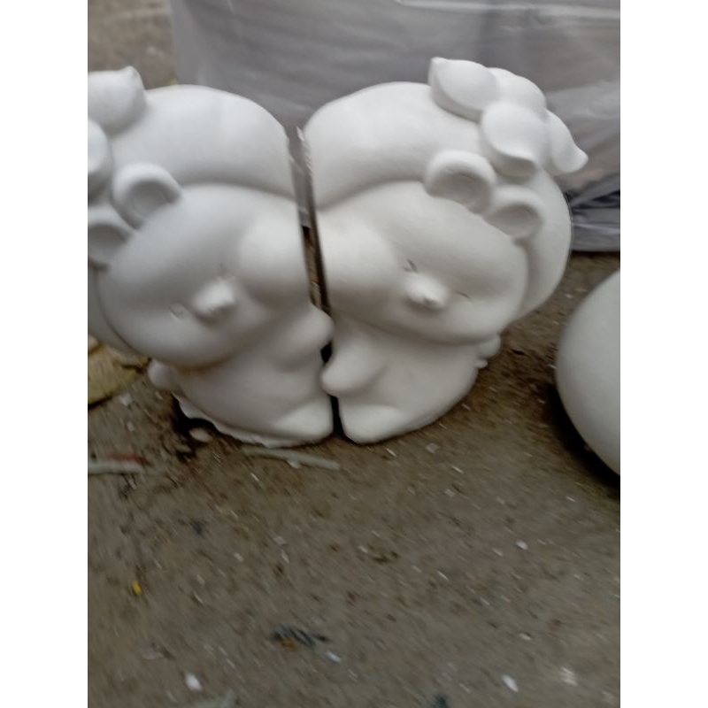 Tượng tô màu cặp đôi