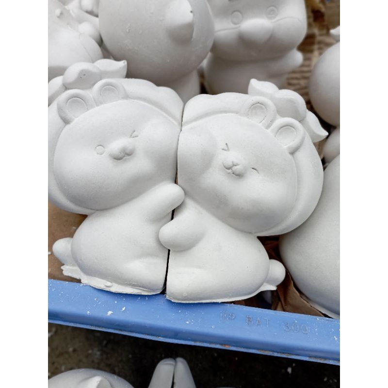 Tượng tô màu cặp đôi