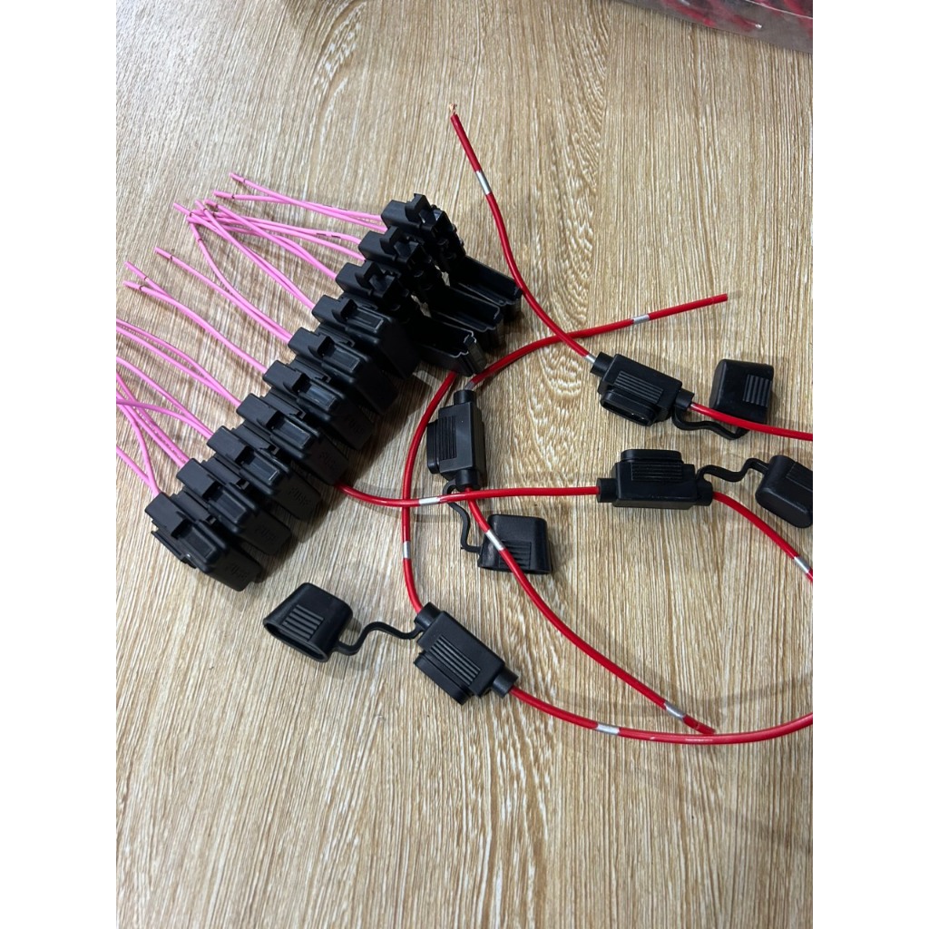 Chân cắm cầu chì, Chân cắm cầu chì thẳng