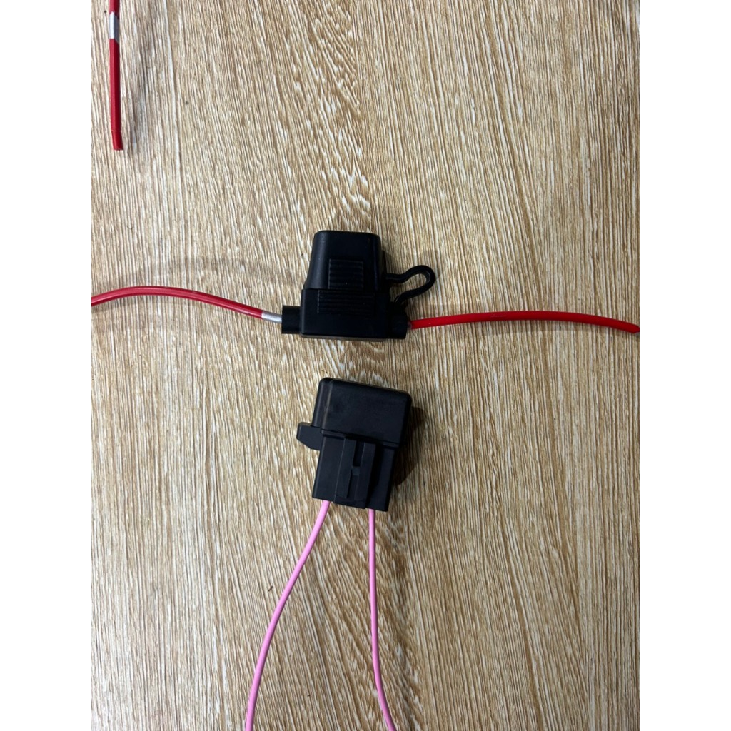 Chân cắm cầu chì, Chân cắm cầu chì thẳng